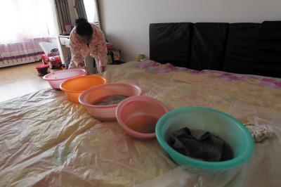 偏关楼上漏水，住户失联，小区没物管，业主维权难！律师来支招……